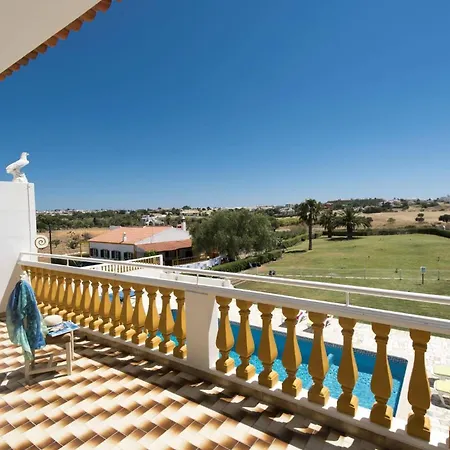 Villa Luis By *