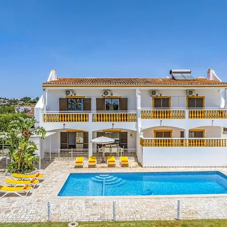Luis By * Gale (Albufeira)