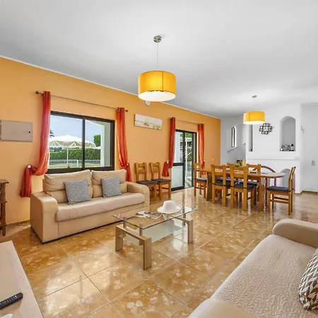 Villa Luis By